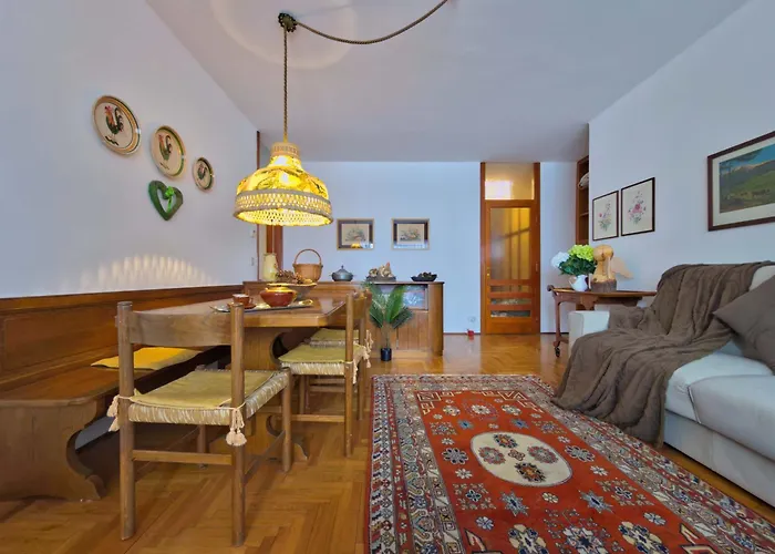 Apartman Homeby, Casa Adele